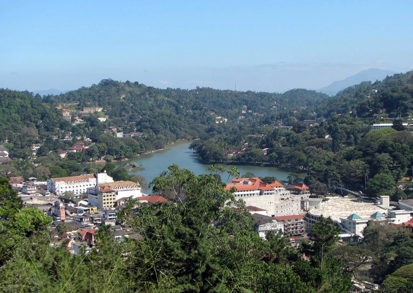 Kandy Lake Walk